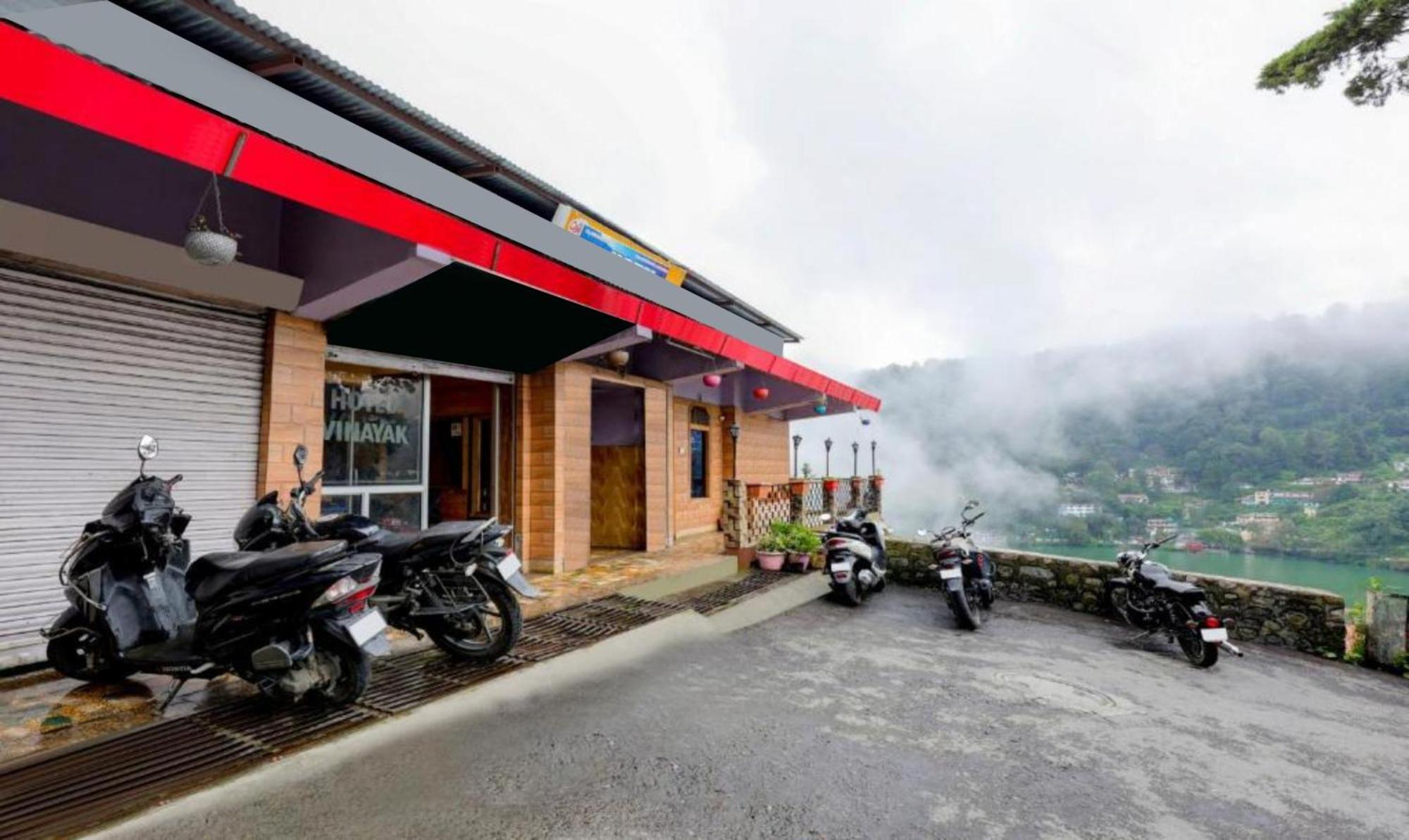 Hotel Vinayak Nainital Near Mall Road Lake View Room Esterno foto