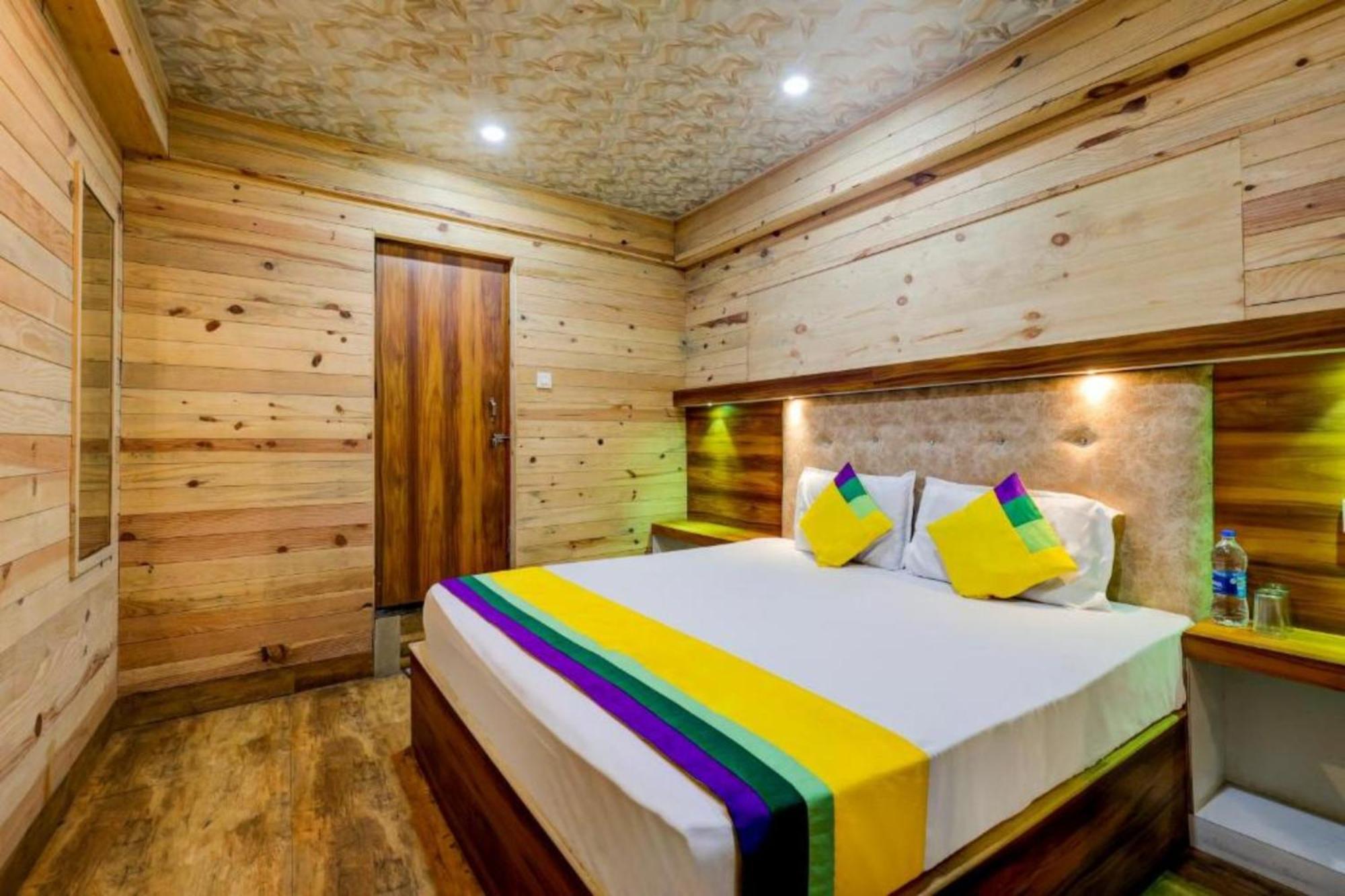 Hotel Vinayak Nainital Near Mall Road Lake View Room Esterno foto